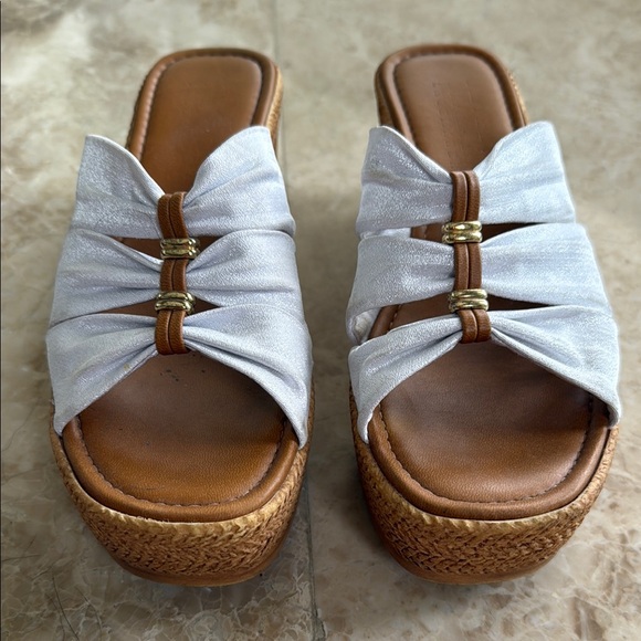 Italian Shoemakers Amayra Wedge Sandal in Sparkly White - Picture 3 of 7